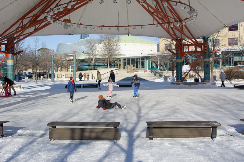 Rink in action