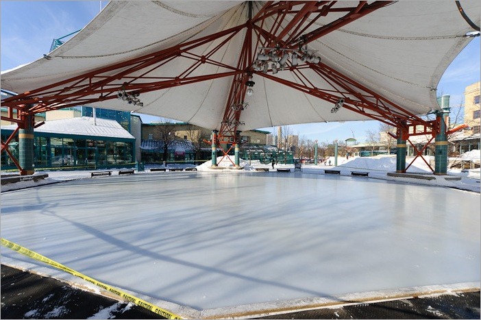 Skating rink for young and old