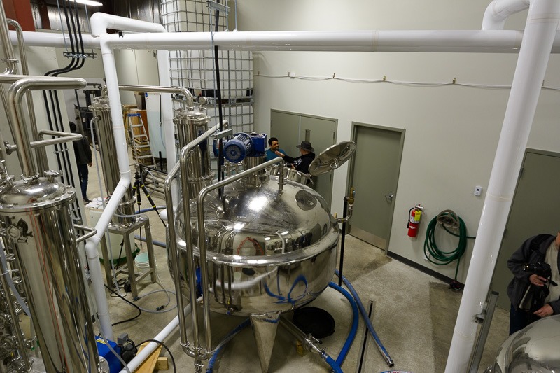 Distillation tank