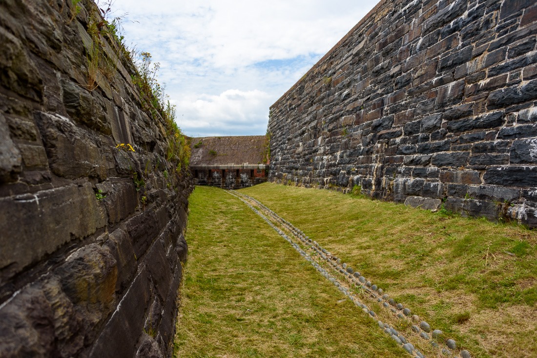 Dry ditch, designed to break your bones