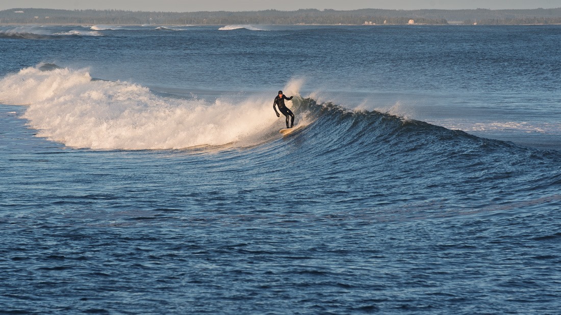 Icy surfer