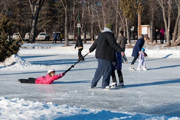 Belly skating