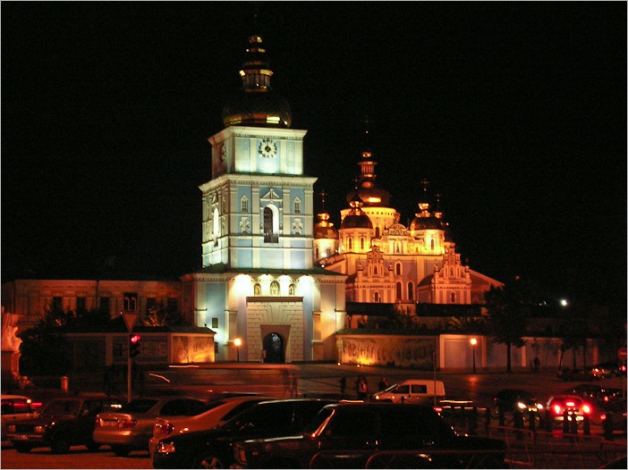 Sophia Kievskaya by night